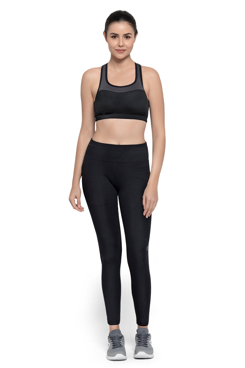 Flex Seamless Racerback Sports Bra Black - Comfortable & Supportive  Racerback Sports Bra | ThirdLove